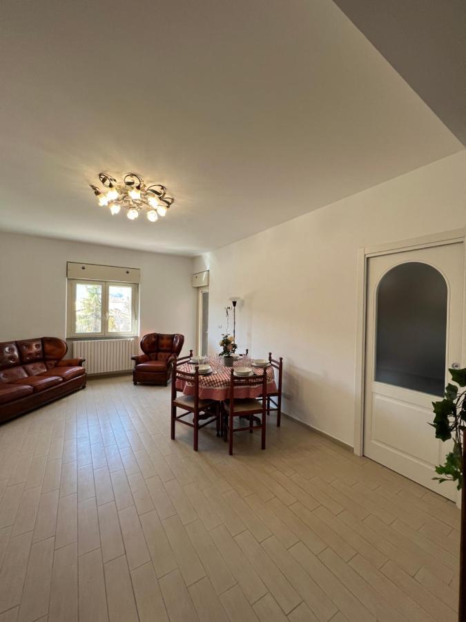 La Torretta Apartment L'Aquila Luaran gambar